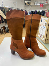 Load image into Gallery viewer, EL Natura Lista suede/leather boots NWOT 40
