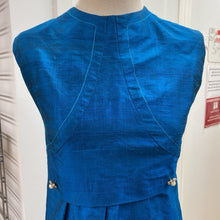 Load image into Gallery viewer, Vintage 60&#39;s Raw Silk dress 4/6
