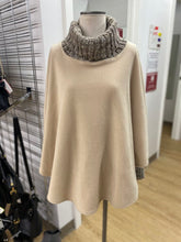 Load image into Gallery viewer, Parkhurst wool/alpaca trim fleece cape NWT O/S
