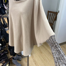 Load image into Gallery viewer, Parkhurst wool/alpaca trim fleece cape NWT O/S
