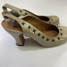 Load image into Gallery viewer, John Fluevog Slingback heels 8.5
