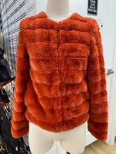Load image into Gallery viewer, Vero Moda faux fur cropped jacket XS
