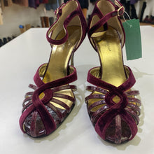 Load image into Gallery viewer, Dolce &amp; Gabbana velour leather sandals 38
