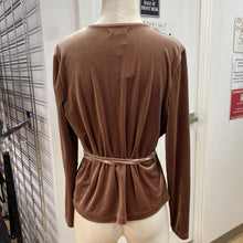 Load image into Gallery viewer, Madewell velour wrap top L
