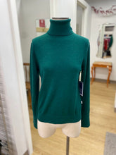 Load image into Gallery viewer, Vallier merino wool sweater NWT S
