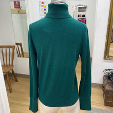 Load image into Gallery viewer, Vallier merino wool sweater NWT S
