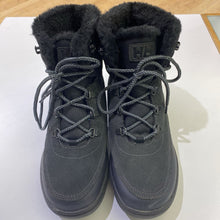 Load image into Gallery viewer, Helly Hansen winter boots 9
