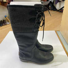 Load image into Gallery viewer, UGG tall fur lined boots 7

