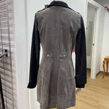 Load image into Gallery viewer, Danier zip out liner leather coat XS
