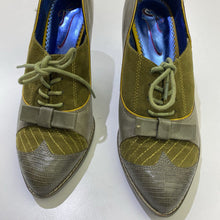 Load image into Gallery viewer, Poetic License suede/leather shoes 38
