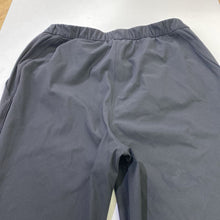 Load image into Gallery viewer, Lululemon pleated pants 10
