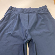 Load image into Gallery viewer, Lululemon pleated pants 10
