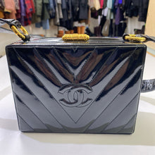 Load image into Gallery viewer, Chanel patent v-stitch box shoulder bag
