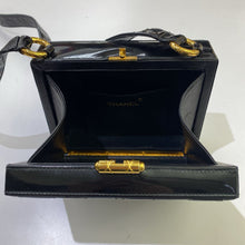 Load image into Gallery viewer, Chanel patent v-stitch box shoulder bag
