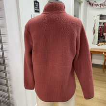 Load image into Gallery viewer, Patagonia fleece sweater XS
