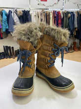 Load image into Gallery viewer, Sorel Joan of Artic boots 7.5
