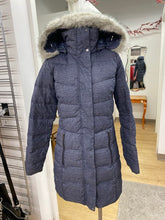 Load image into Gallery viewer, Columbia down coat S
