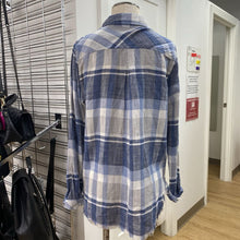 Load image into Gallery viewer, Bella Dahl plaid top S
