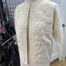 Load image into Gallery viewer, Made on China vintage sweater 38
