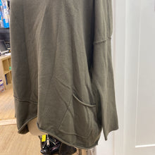 Load image into Gallery viewer, Charlie B soft knit top NWT XL
