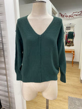 Load image into Gallery viewer, Wilfred soft knit sweater 2XS
