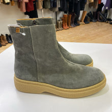 Load image into Gallery viewer, EL Natura Lista Suede boots 41

