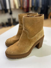 Load image into Gallery viewer, Timberland Allington Heights suede boots 11
