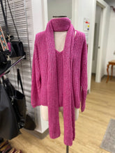 Load image into Gallery viewer, Poles Maison Montagut baby alpaca/blend sweater w scarf L
