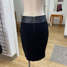 Load image into Gallery viewer, Judith &amp; Charles leather detail skirt 4
