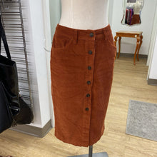 Load image into Gallery viewer, Gap corduroy skirt 2
