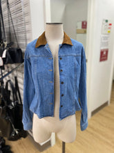 Load image into Gallery viewer, Old School suede collar denim top 4
