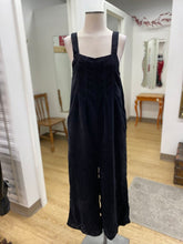 Load image into Gallery viewer, Twik/Simons soft corduroy overalls M
