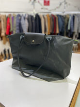 Load image into Gallery viewer, Longchamp large handbag
