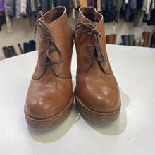 Load image into Gallery viewer, Cole Haan heeled shoes 6
