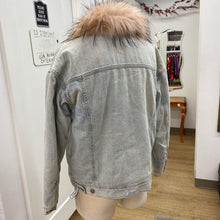 Load image into Gallery viewer, American Eagle fur lined jacket M
