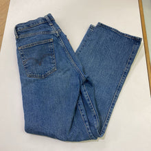 Load image into Gallery viewer, Levis ribcage straight 26
