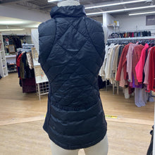 Load image into Gallery viewer, Lululemon puffy vest 6
