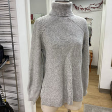 Load image into Gallery viewer, Ted Baker sweater 2/M
