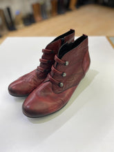 Load image into Gallery viewer, Remonte booties 42
