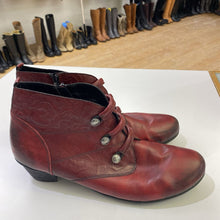 Load image into Gallery viewer, Remonte booties 42
