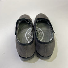 Load image into Gallery viewer, Naot shoes 37
