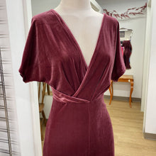 Load image into Gallery viewer, Lulus velour dress XS
