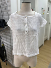 Load image into Gallery viewer, Cloth and Stone cropped top S
