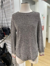 Load image into Gallery viewer, Roots Cabin sweater S

