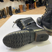 Load image into Gallery viewer, Sorel Conquest Carly boots 7
