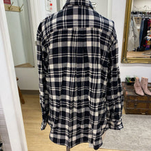 Load image into Gallery viewer, Gap soft plaid button up M
