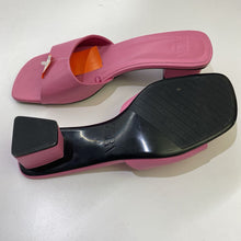 Load image into Gallery viewer, Zara mules 37
