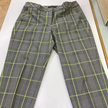 Load image into Gallery viewer, Marccain plaid pants 4

