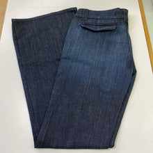 Load image into Gallery viewer, Fidelity flare leg jeans NWT 29
