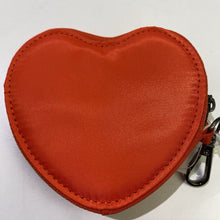 Load image into Gallery viewer, Lug heart coin purse
